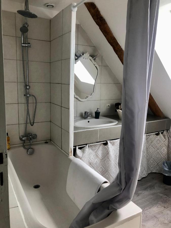 Chambre Double Avec Sdb Privee Au Milieu Des Champs Διαμέρισμα Teloché Εξωτερικό φωτογραφία